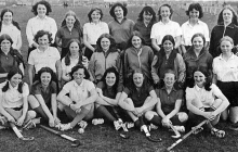 1973-Academy-hockey-team-and-Irish-visitors